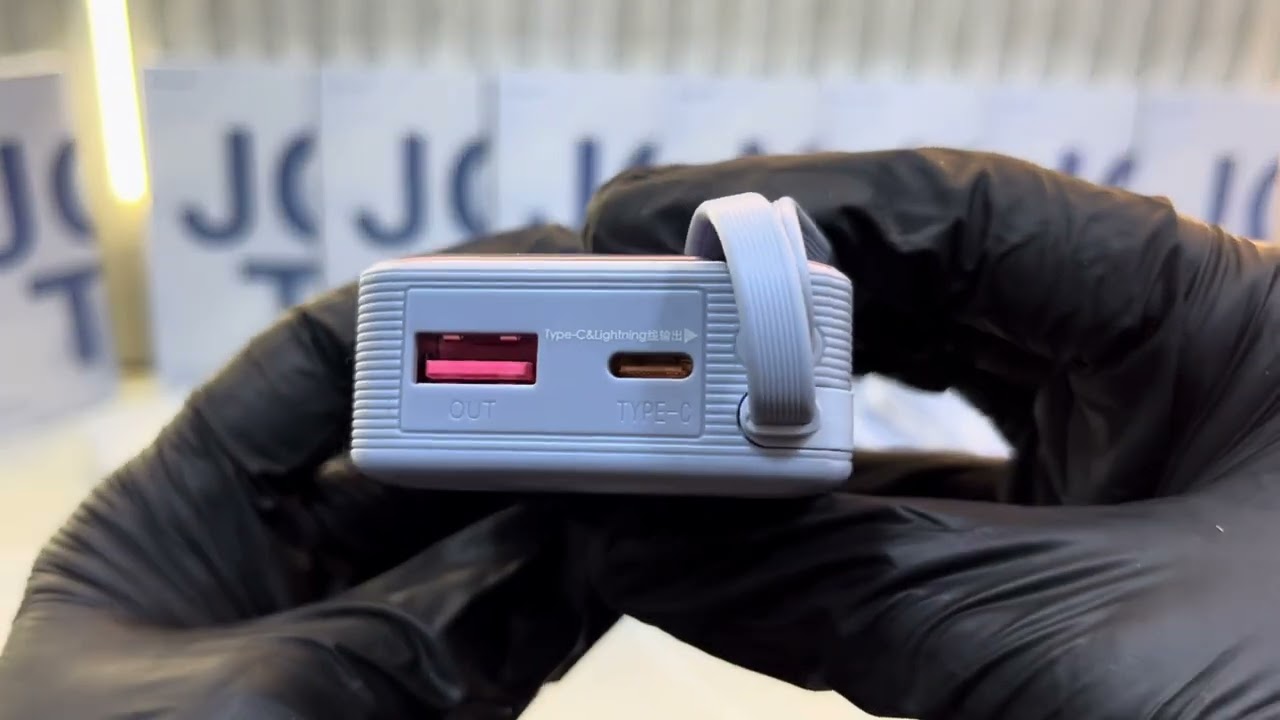 Mini pocket size but powerful branded powerbank 10,000mah 22.5w with built-in cable