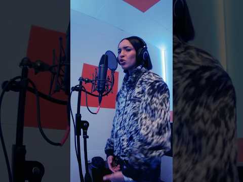 Dina Ayada brought the BARS from Belgium to #TheBooth.