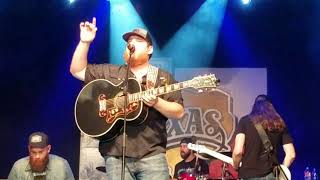 Luke combs hurricane at billy bob's ...