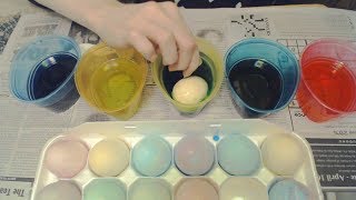 [ASMR] Whispering and Coloring Easter Egg Sounds