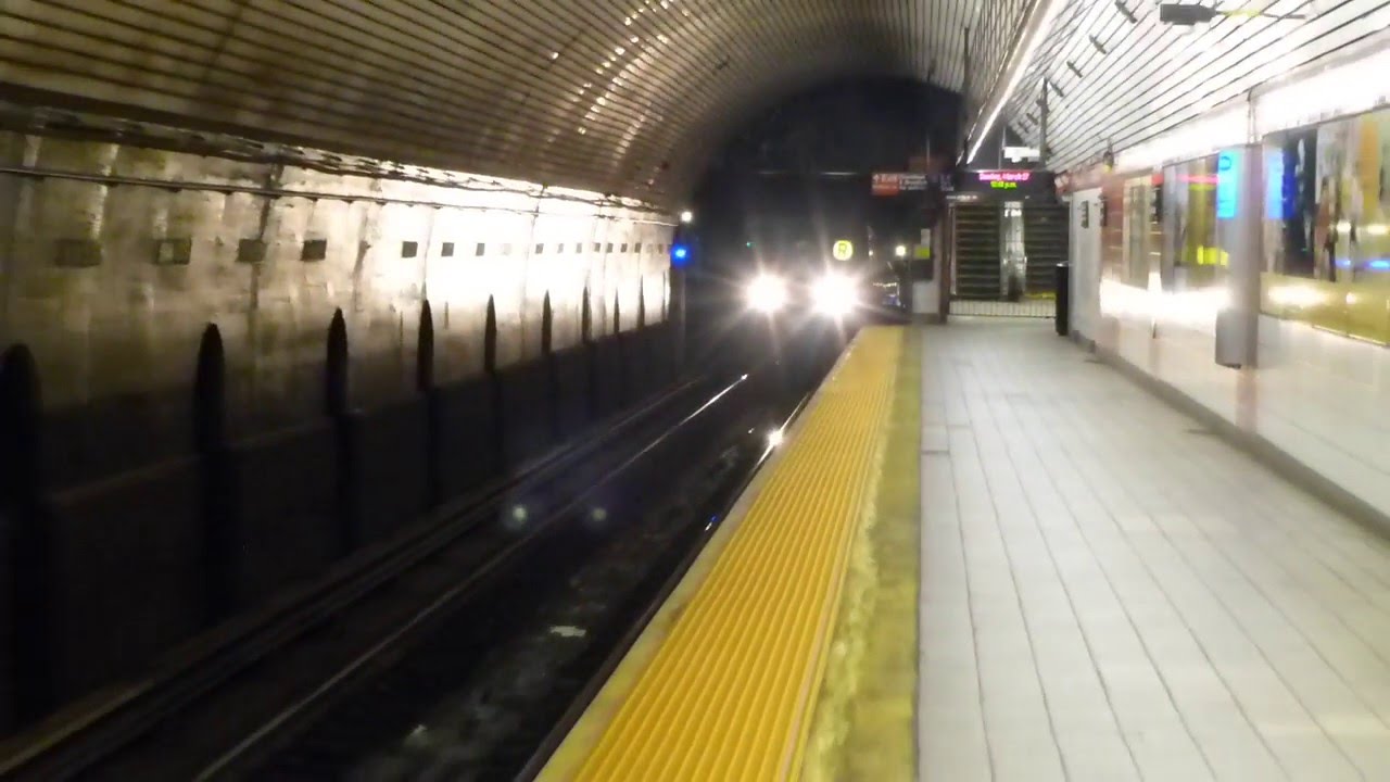 IND 53rd St Line: R46 R Train at 5th Ave-53rd St (Weekend-Brooklyn ...