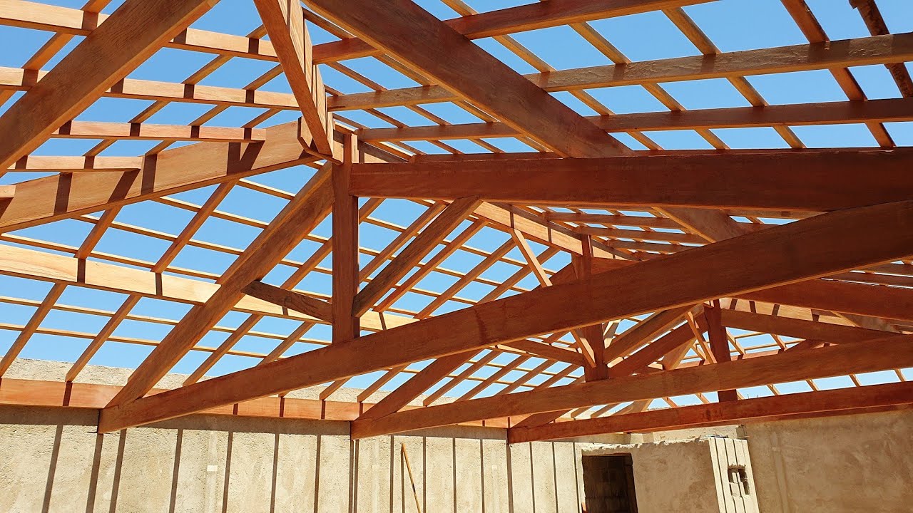 COBERTURA 4ÁGUAS COM TESOURAS E DIFERENÇA DE ESQUADRO