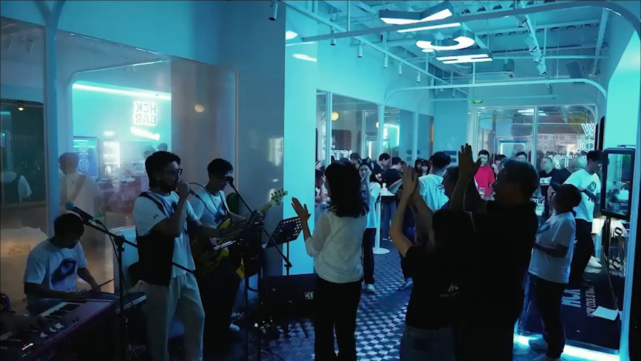 O2 Park HCK Bar in Guangzhou O2 Park! - YouTube