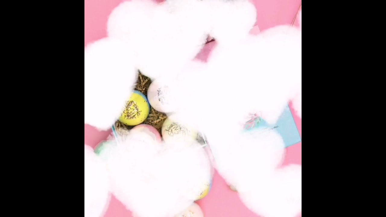 AROMATHERAPY BATH BOMBS BALLS WITH DRIED-FLOWERS BATH BOMB GIFT SET  OF 6 PCS PER BOX 100G PER BALL