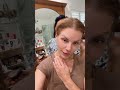tapándome las canas y me pinta el cuello