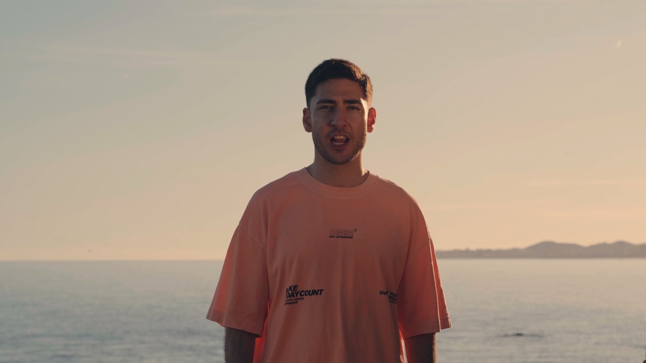 Watch VARTANIAN - CAPSULEO on YouTube Watch VARTANIAN - CAPSULEO on YouTube