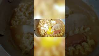 Cheese Flavored Ramen + Rice Cake + Dumpling + Cheese + Sausage
