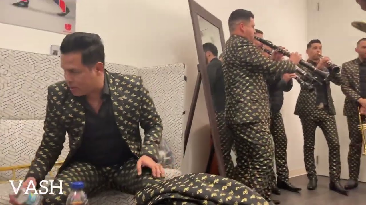 Que sonidazo de Óscar Álvarez 🔥👌🏼🔥📢📢📢📢📢Banda el recodó