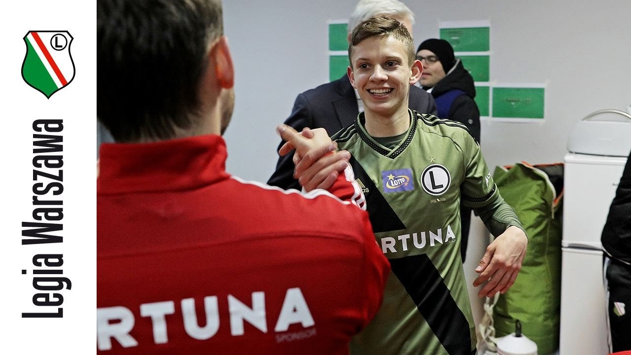 Z kontry: Sebastian Szymański legian kriyamaha villa