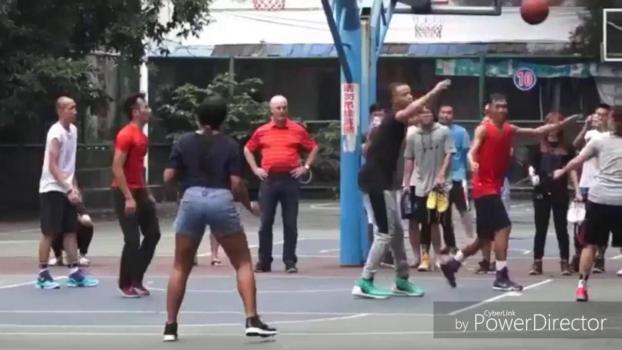 stephen curry outdoor basketball