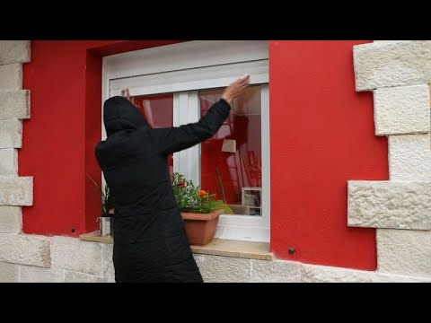 Video: Persianas protectoras para ventanas. Persianas enrollables exteriores e interiores
