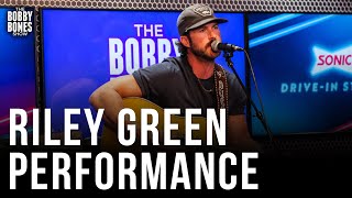 Video thumbnail of "Riley Green Performs "Different 'Round Here""