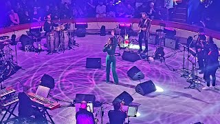 Murder on the Dancefloor (Sophie Ellis-Bextor), Aurélie Saada (Brigitte) - live, Paris, France, 2023