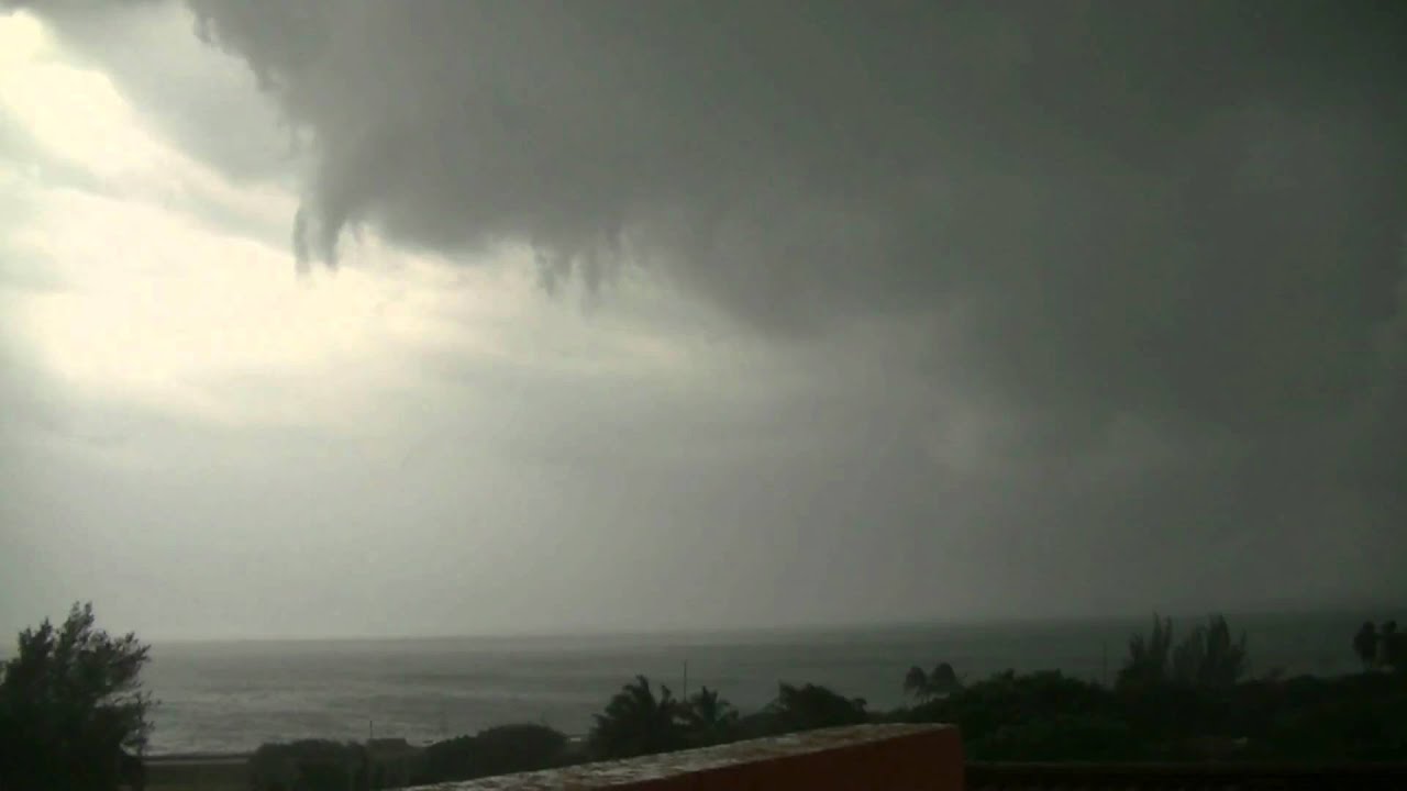 Thunderstorm passing over Hotel Tuxpan, Varadero Cuba - YouTube