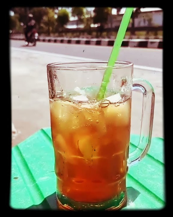 hawane pengen nyerang es teh😌😀🤤 magrib e isih suwi