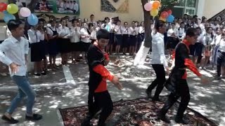 Лезгинка Чеченская 2018 Зажгли Сцену Georgian Chechen Dance EMOCAN Танцуют Kavkaz Lezginka