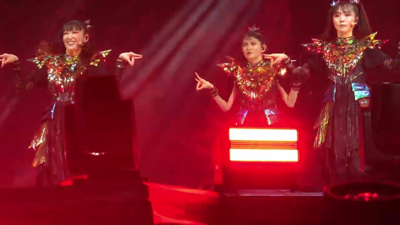 BABYMETAL - RATATATA (Live Intuit Dome 11-1-25) 4K Front Row POV