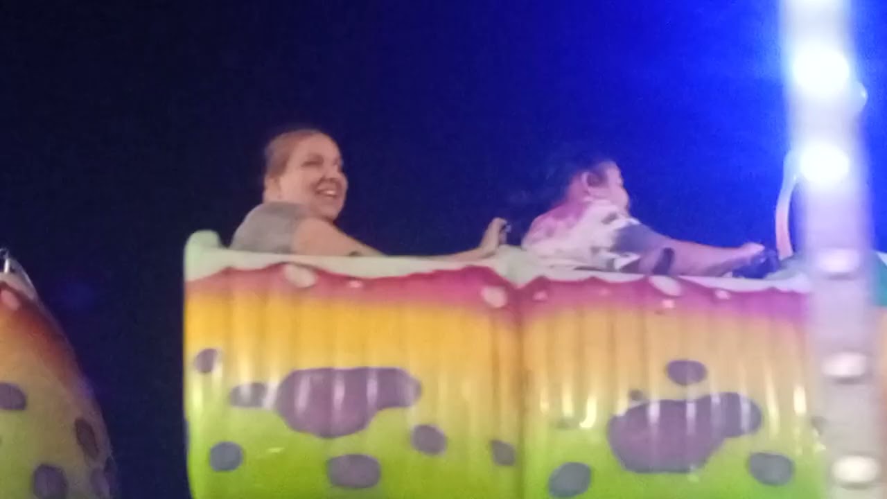 montaña rusa de juegos fisa