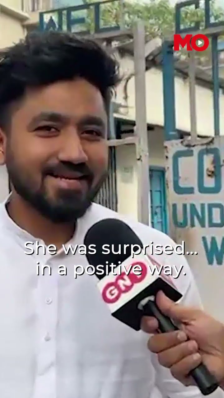 This Kolkata Couple Said “Qubool Hai” Onboard a Tram