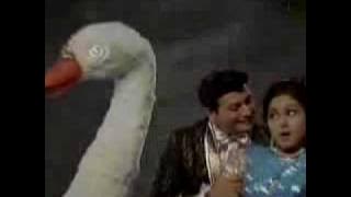 Kishore & Asha - Do Mastane Do Diwane - Main Sunder Hoon [1971].flv