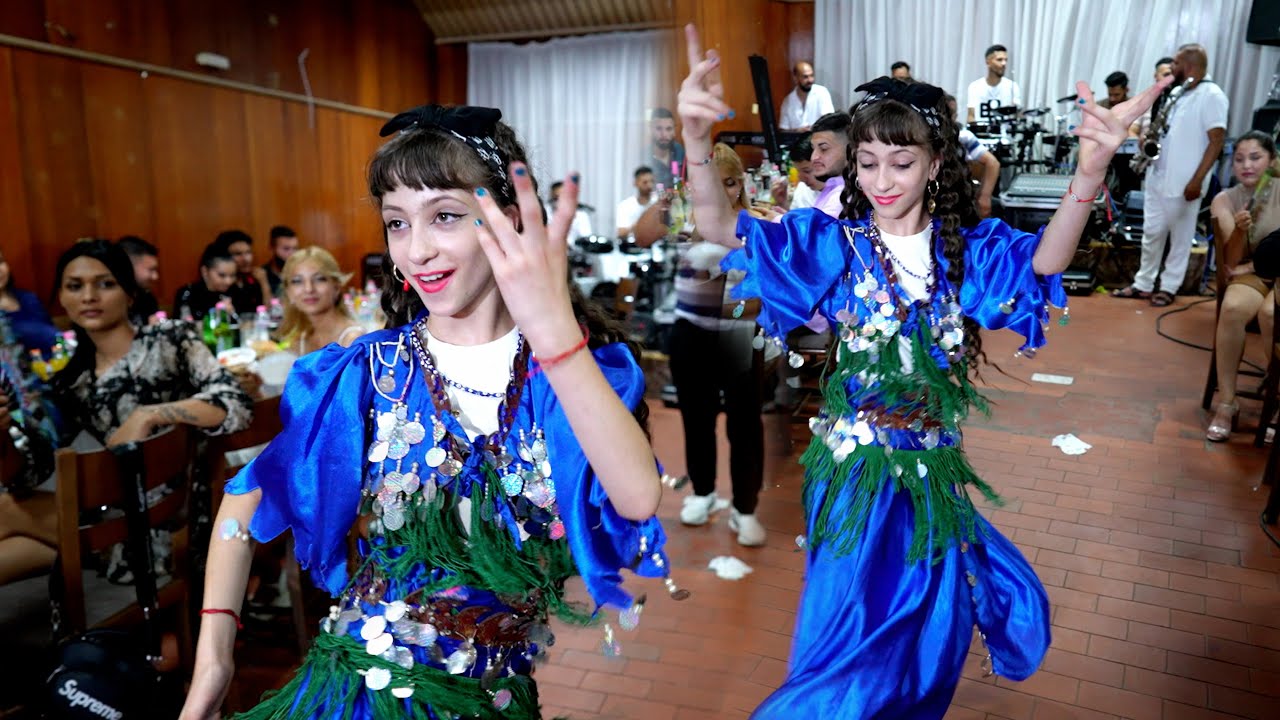 ⁣Младо Момиче играе кючек- Mlado Мomiche igrae kiuchek