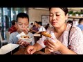 媳婦是個小吃貨，帶孩子去市區玩，看到好吃的不想走了 | Take the kids downtown and eat a big burger