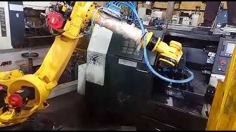 Mahajan Automation, Pune, Machine tending by refurbished  R 2000i 165FF RJ3iB