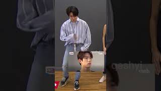 [GOT7] Youngjae was supposed to teach the host the Look choreo but ended up as the one 'got it' 😂
