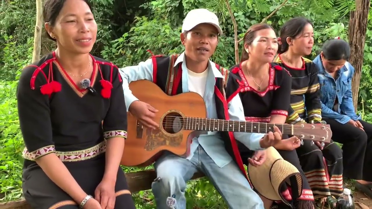 Man song ca dân ca jrai (Adoh jrai )trai &gái nghe rất tuyệt vời hay lắm // siusamtv.