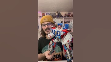 Posing Omega Prime!! #transformers #optimusprime #haslab #posingactionfigures #omegaprime #toys