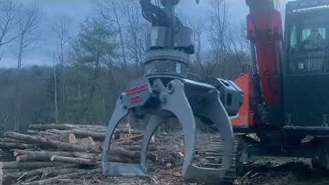 Installing a 78” grapple saw on a Doosan 225LL