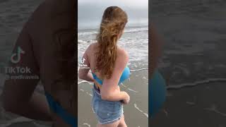 Girl Model On The Beach | Девушка-Модель На Пляже