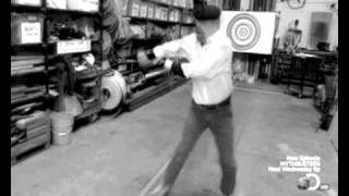 Jamie (played by Adam) from Mythbusters awesome dance!