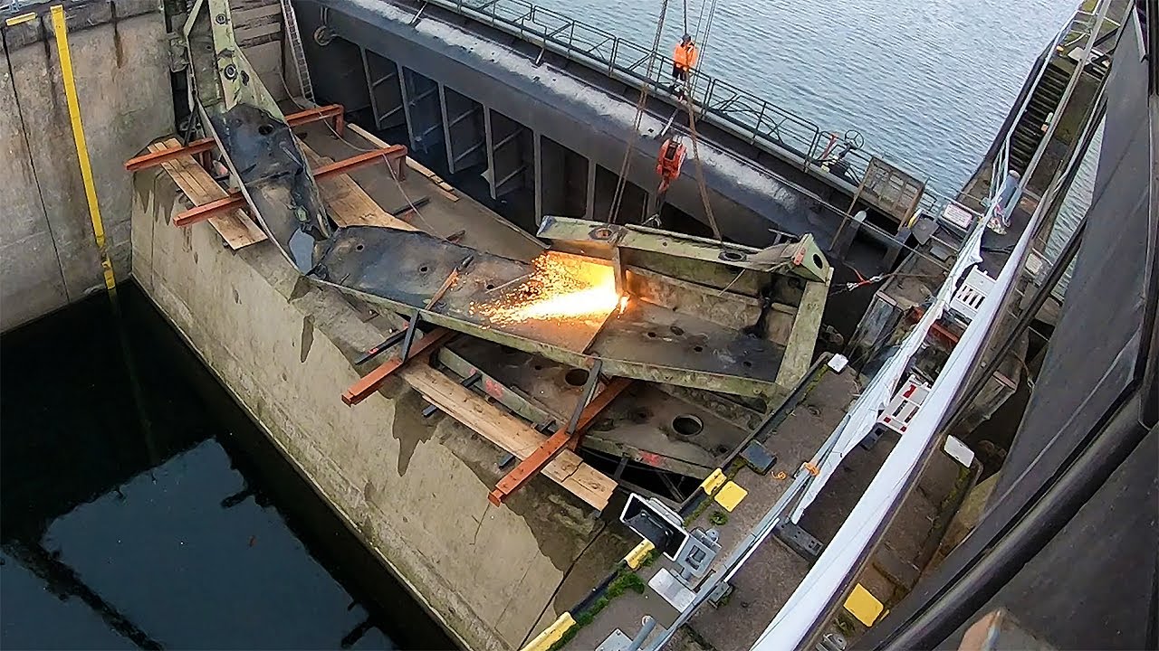 Rückblick: Schleuse Iffezheim - Torausbau nach Havarie
