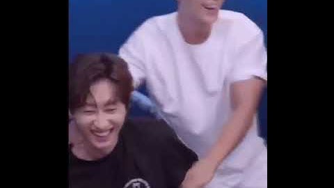 210729 D&E Show "New Season 3" - Poor Hyuk oppa his body hurts after being shaken by Donghae oppa😂
