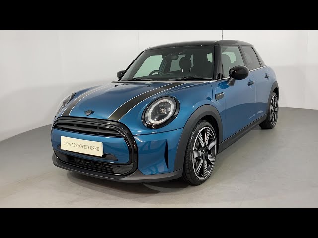 Pob mini ブルー Used 2022 MINI HATCHBACK 2.0 Cooper S Exclusive 5dr Auto Island