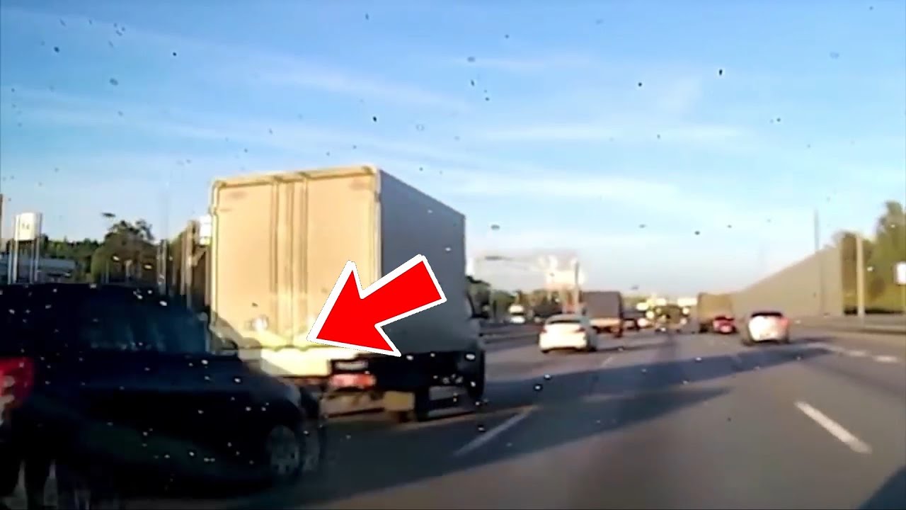 Car driver lost control on the highway - Car Crash Best Short ...