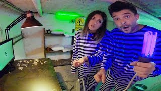 ESCAPE ROOM **FUGA DALLA PRIGIONE**