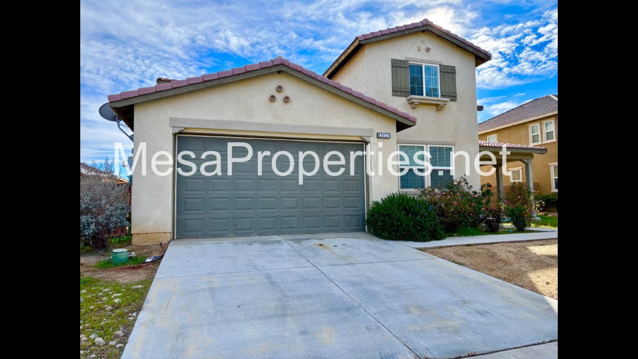 Gorgeous 4 Bed 2.5 Bath Home in Victorville!