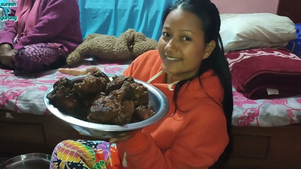 भेटेको कुखुराको रोस्ट बनाएर खाईयो बबाल्😂😂😂 daily worldlink internet work vlog 