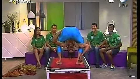 Contortionist gets contorted on Expresso