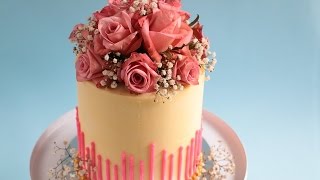 Perfect straight edges- Fresh Flower Bouquet Cake Tutorial- Rosie's Dessert Spot