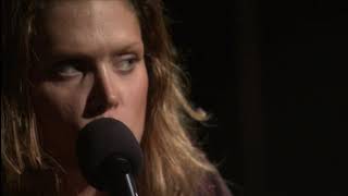 Beth Hart - One Eyed Chicken (Live in Studio)