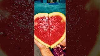 2 मिनट मे bnaye:तरबूज का Heart Shape Cut 🍉❤️ | Amazing Fruit Cutting Idea#shorts#viral
