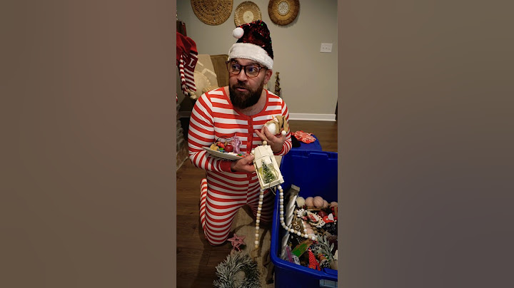 Decorating our Christmas tree 🎄