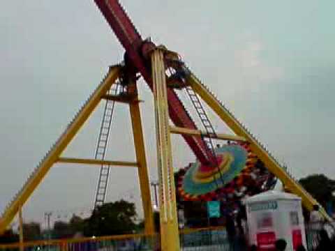 accident aladin park karachi accident aladin park karachi