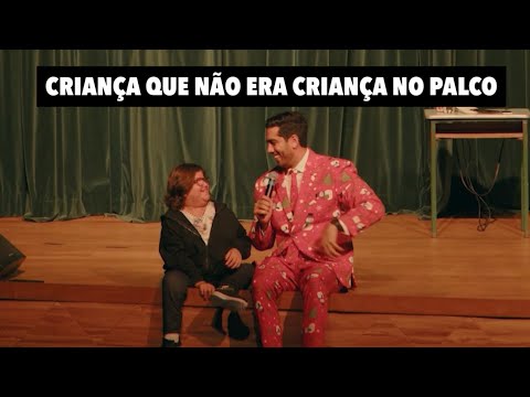 CRIANÇA QUE NÃO ERA CRIANÇA NO PALCO - Jonathan Nemer