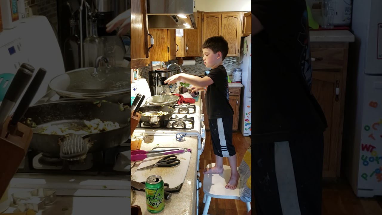 Oliver cook's dinner - YouTube