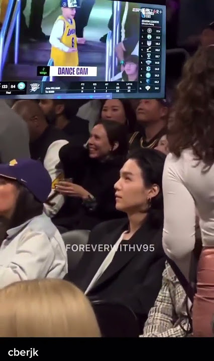 Suga reaction to little boy dancing to mic drop at nba