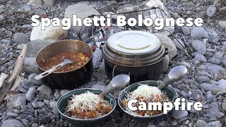 Outdoor Küche Spaghetti Bolognese Kochen Am Lagerfeuer